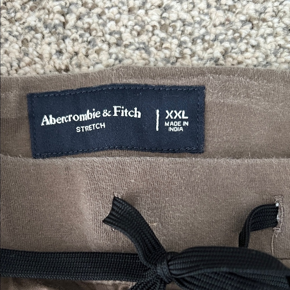 Abercrombie & Fitch Brown Shorts - Picture 2 of 6